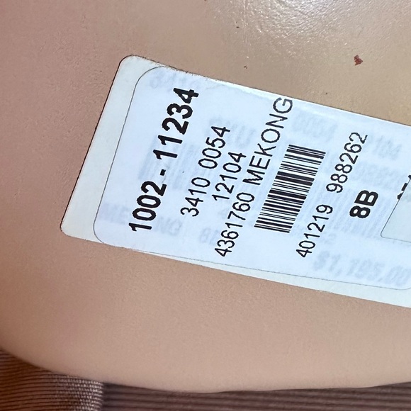 Gianvito Rossi Women's Gold Uptown Metallic Triple-Buckle Sandal Shoe - Picture 5 of 5